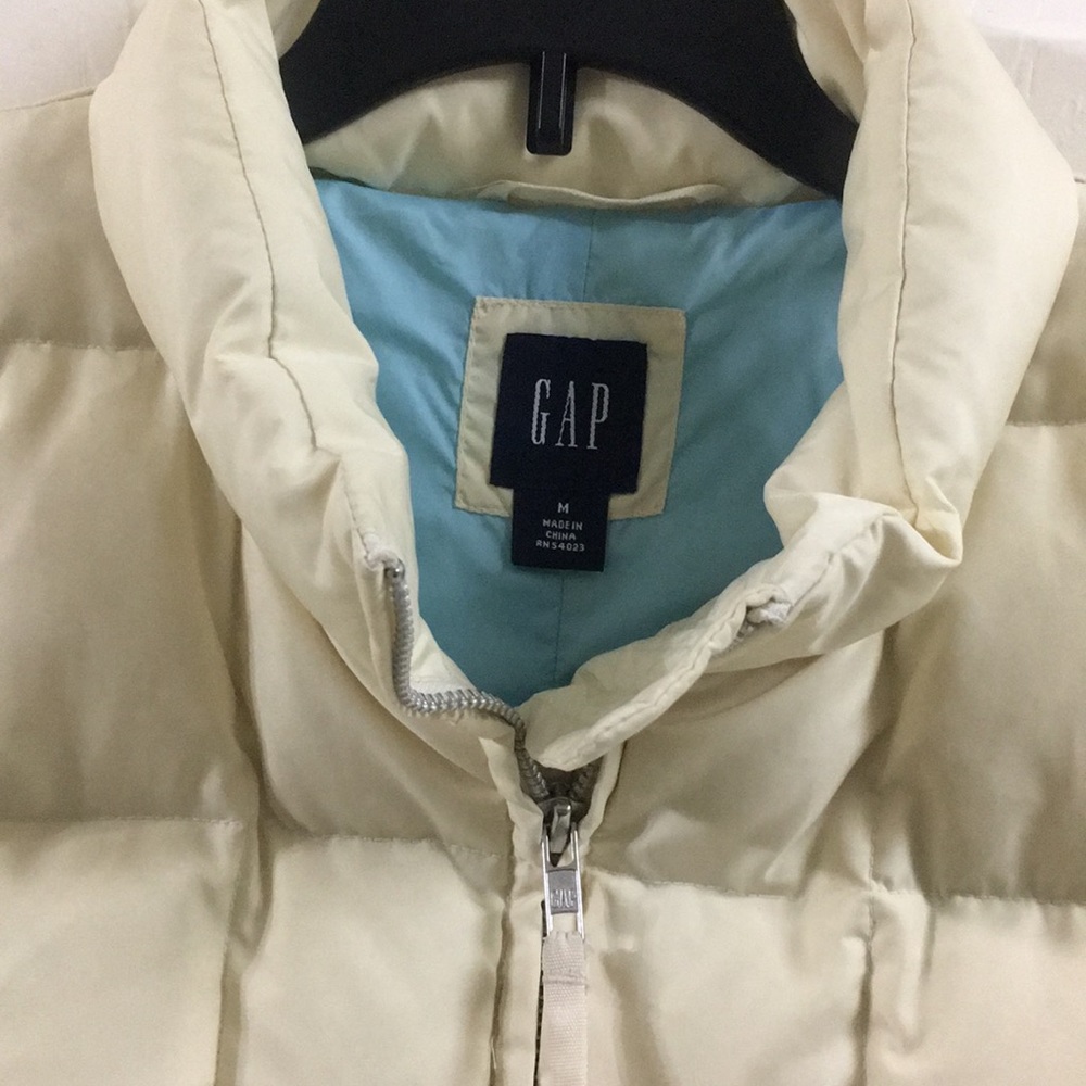 Gap Puffer Vest Down-Filled - Picture 2 of 8